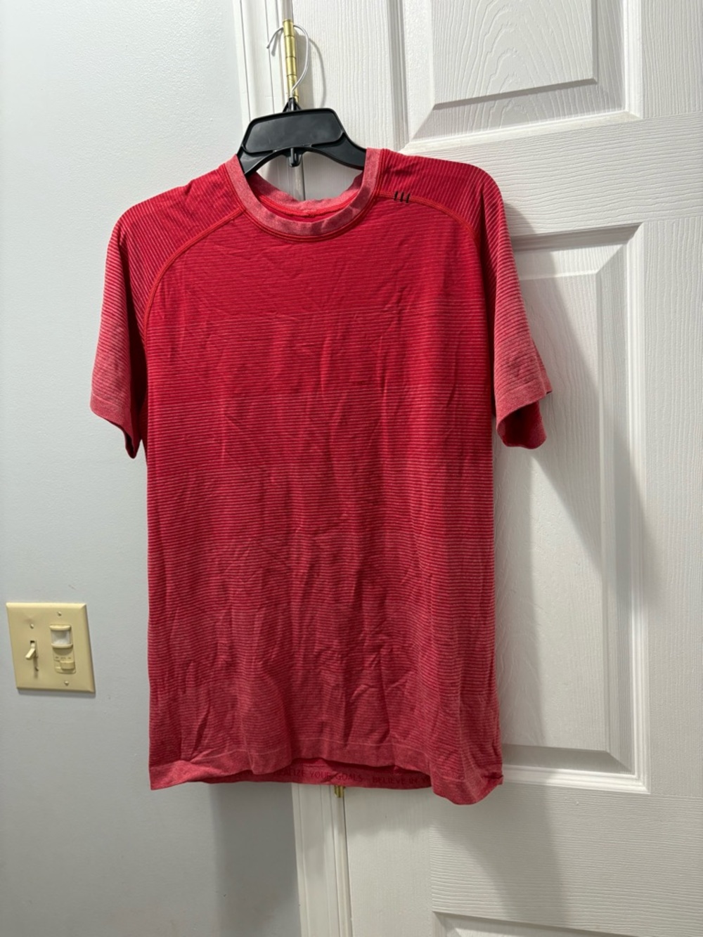 Lululemon Swiftly Tech Shortsleeve Red Size Medium